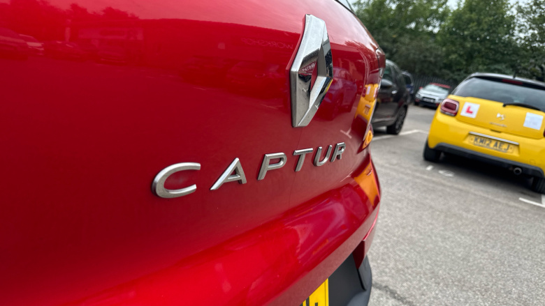 Renault Captur 1.0 TCE 100 Iconic 5dr Petrol Hatchback